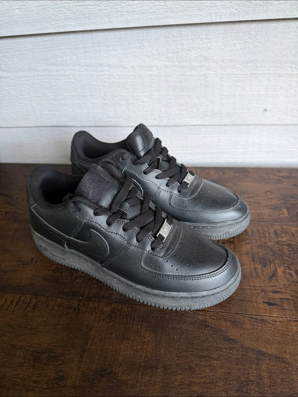 Nike Kids Black Low-Top Sneakers